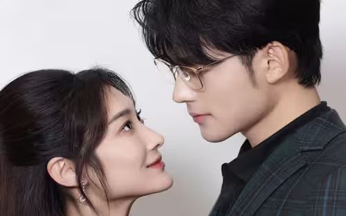 新版：分手当天，我闪婚了亿万富豪海报