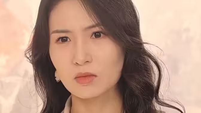 新版：女儿在原谅我一次海报